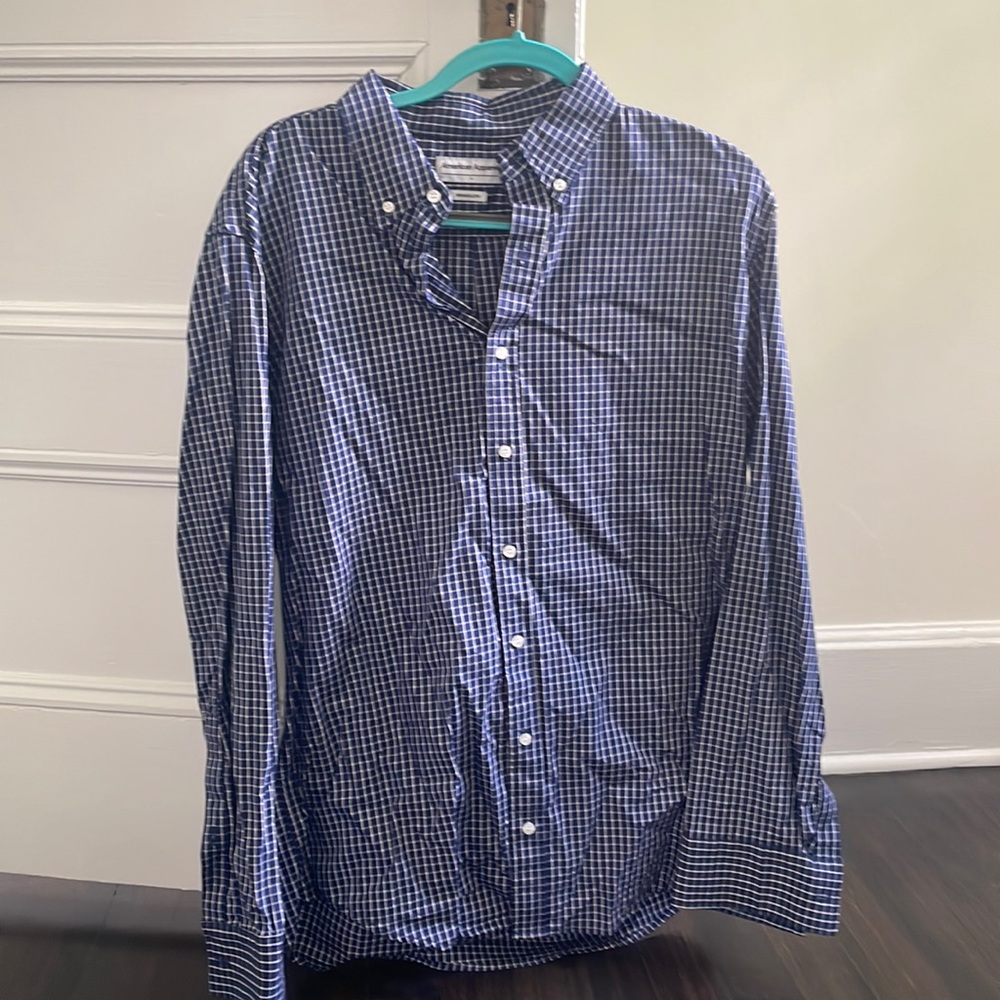 American Apparel long sleeve men’s shirt. Like new condition.